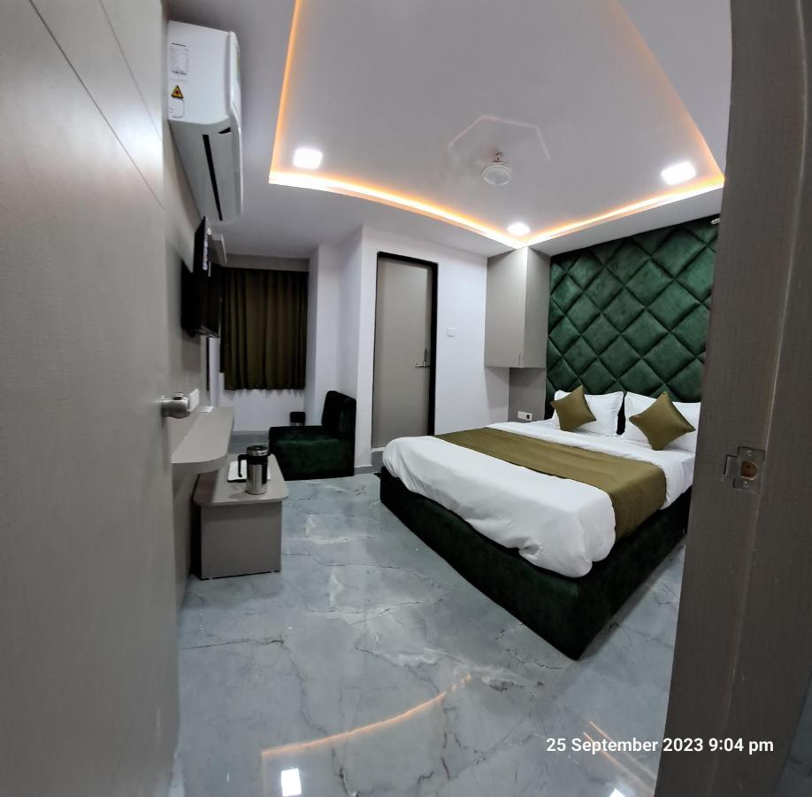 Hotel Kingdom Gandhinagar Kültér fotó