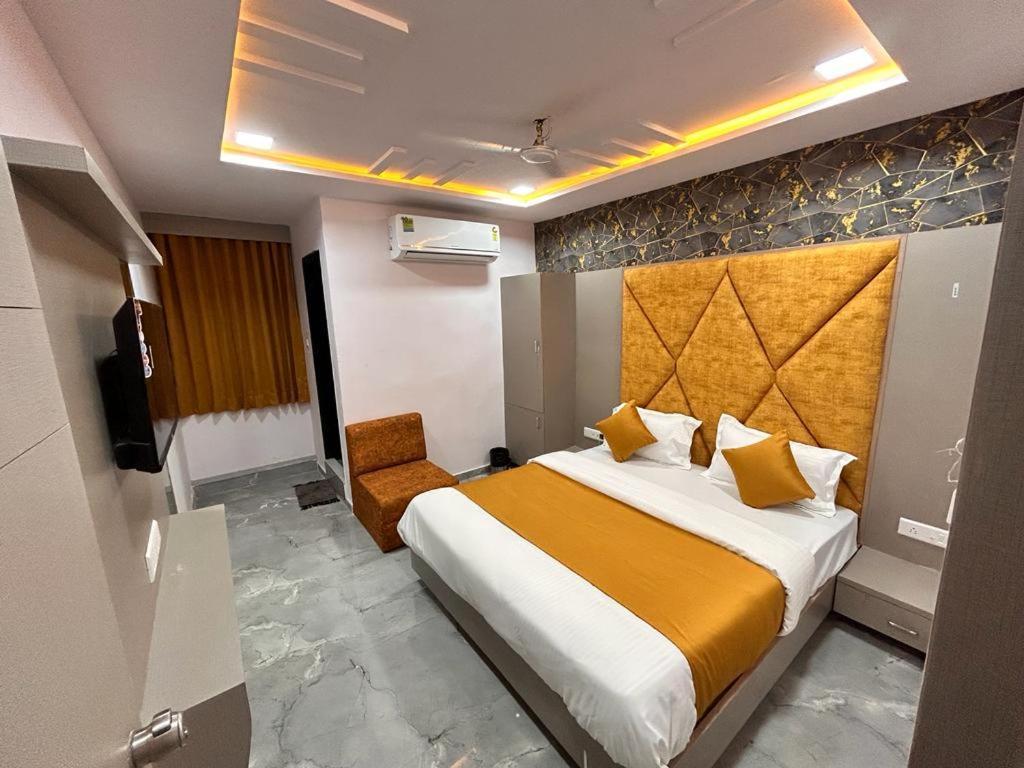 Hotel Kingdom Gandhinagar Kültér fotó