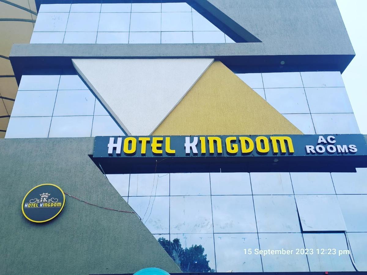Hotel Kingdom Gandhinagar Kültér fotó