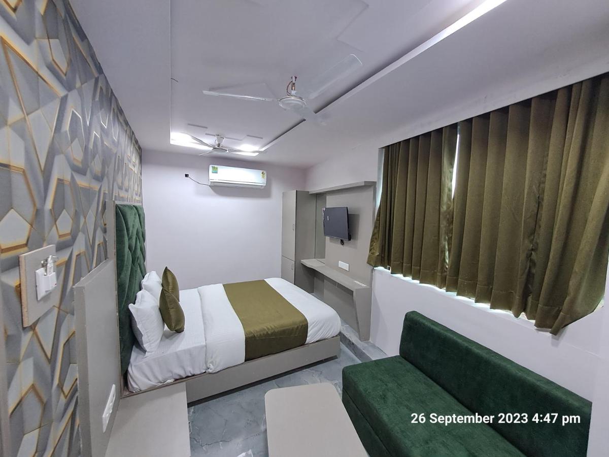Hotel Kingdom Gandhinagar Kültér fotó